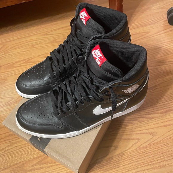 Nike Air Jordan 1 Yin Yang (black and white) - Picture 4 of 6